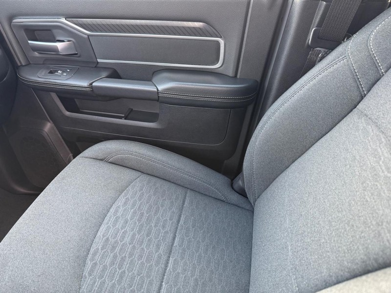 Ram 2500 Vehicle Image 19