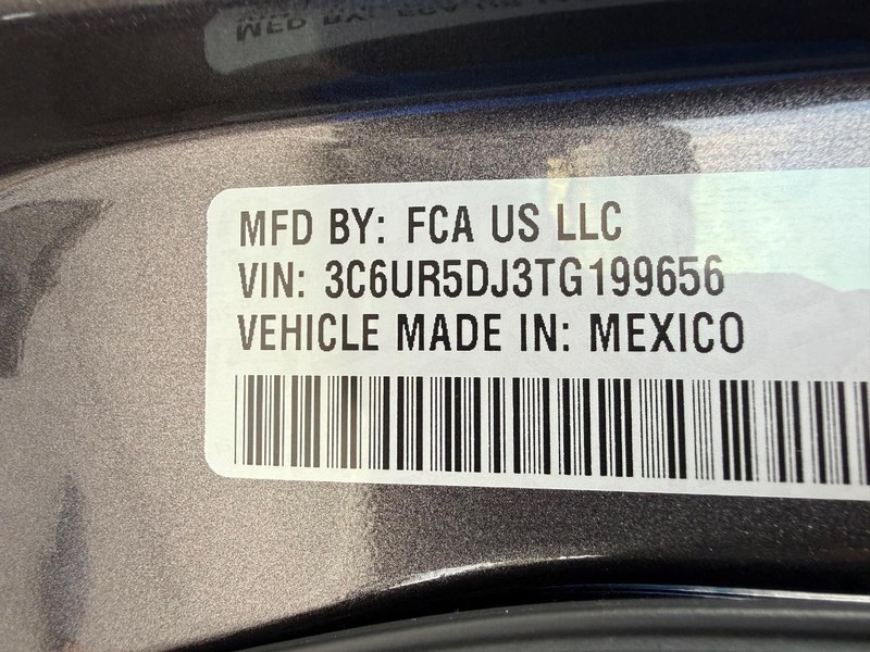Ram 2500 Vehicle Image 24