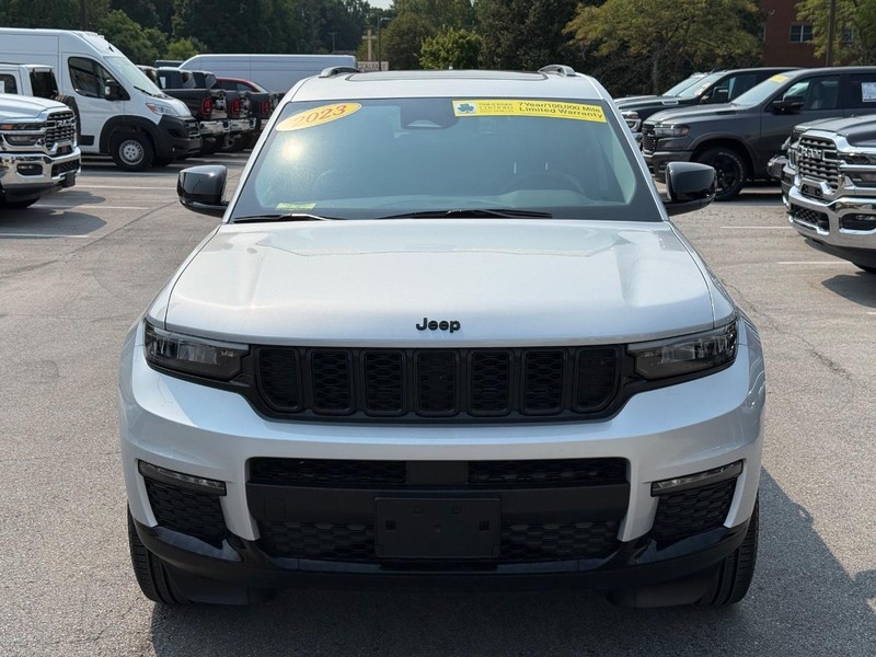 Jeep Grand Cherokee L Vehicle Image 10