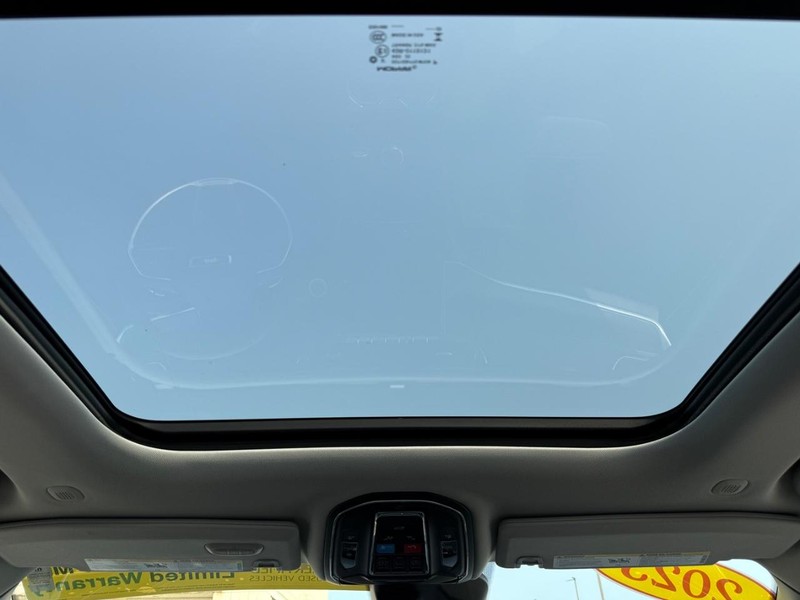 Jeep Grand Cherokee L Vehicle Image 13