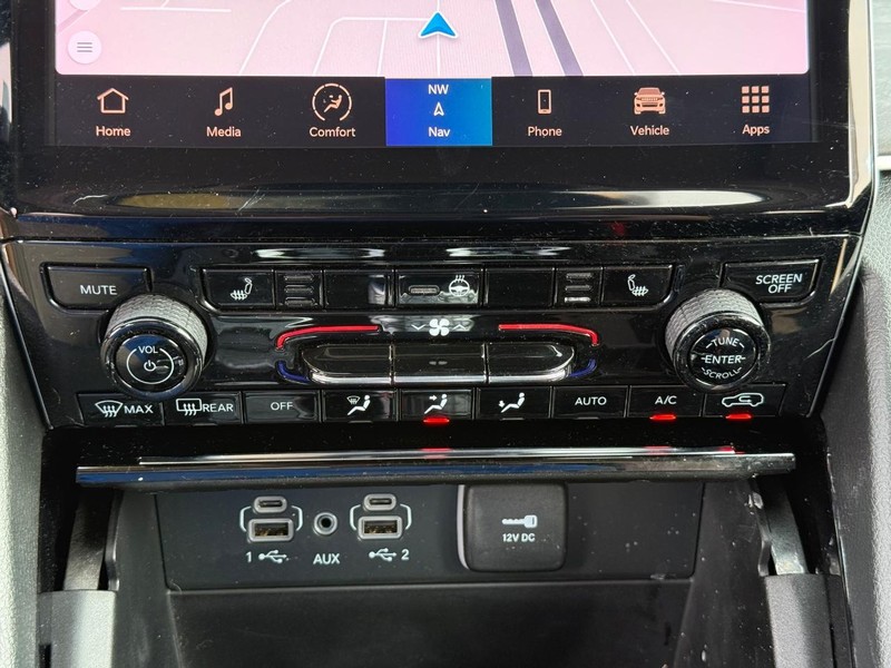 Jeep Grand Cherokee L Vehicle Image 22