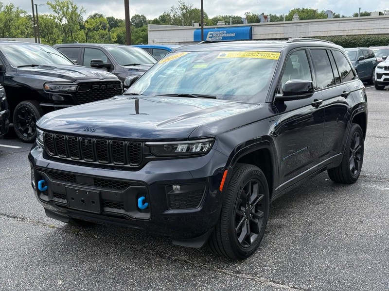 Jeep Grand Cherokee 4xe Vehicle Image 09