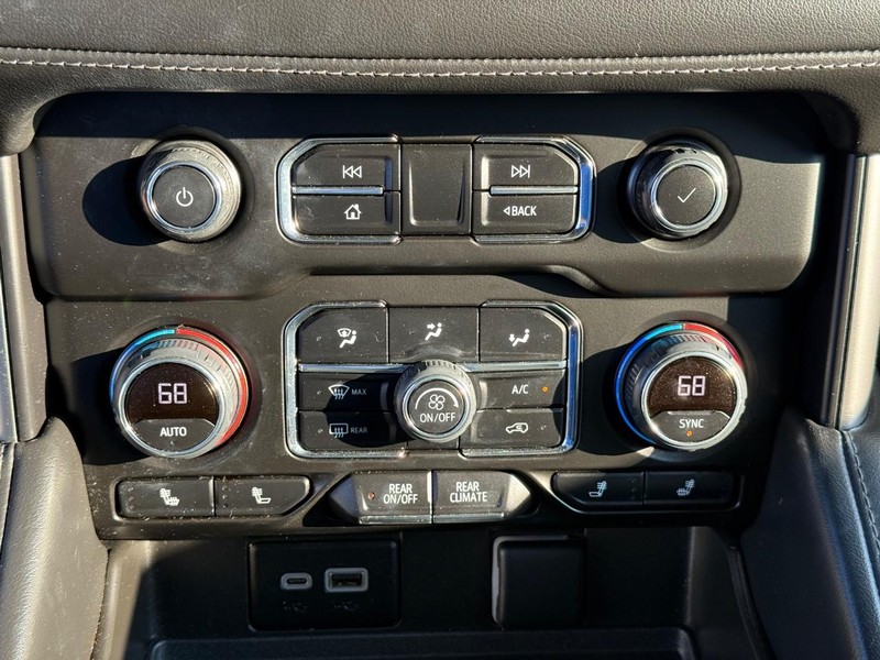 Chevrolet Tahoe Vehicle Image 20