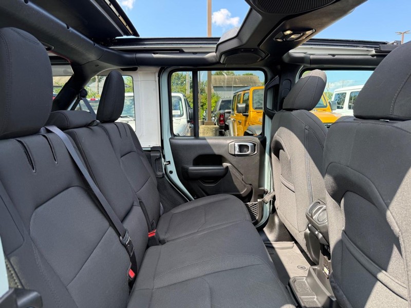 Jeep Wrangler 4xe Vehicle Image 10