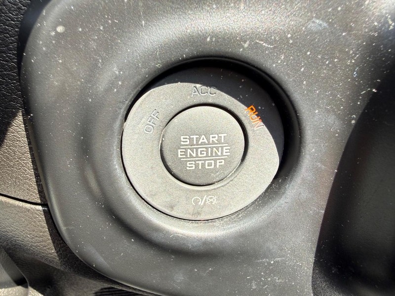 Jeep Wrangler 4xe Vehicle Image 16