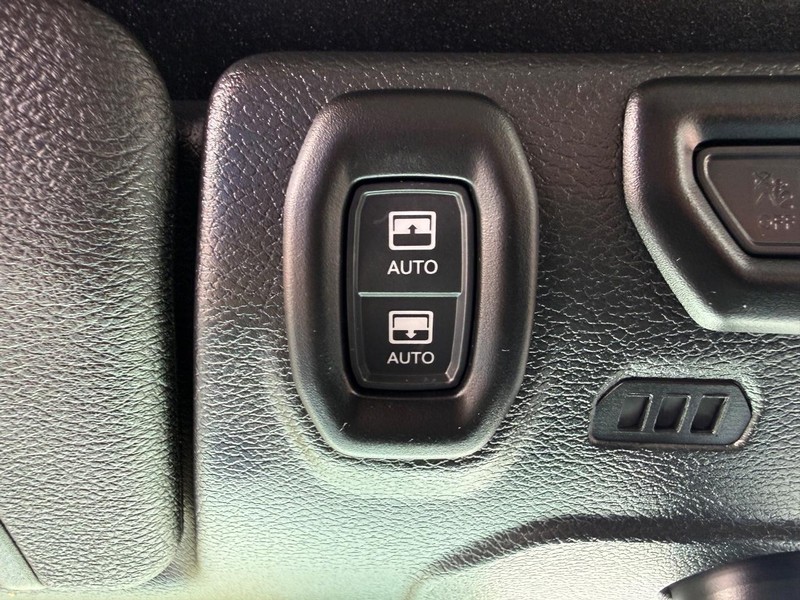 Jeep Wrangler 4xe Vehicle Image 23