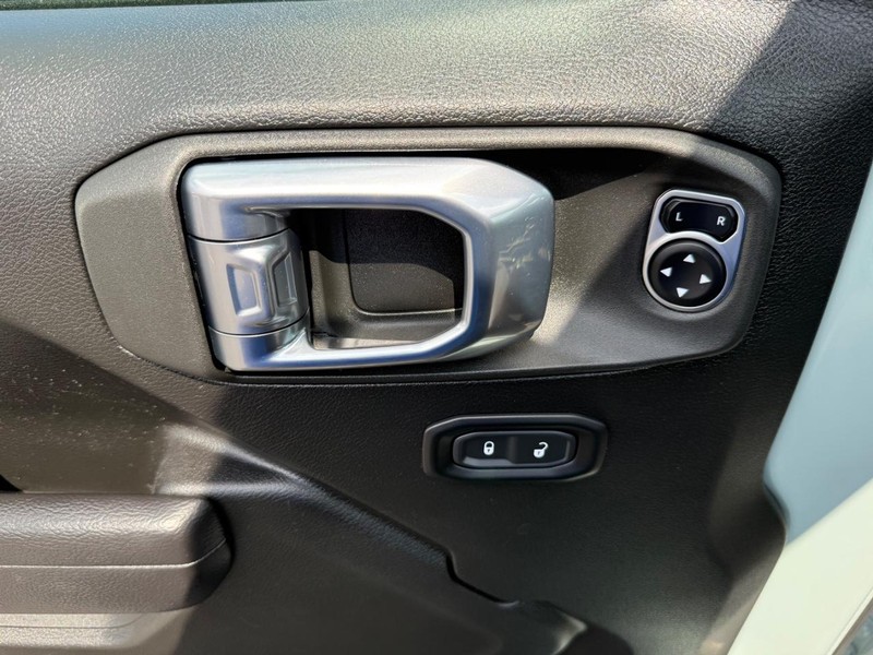 Jeep Wrangler 4xe Vehicle Image 26