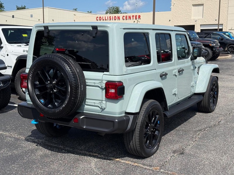 Jeep Wrangler 4xe Vehicle Image 03