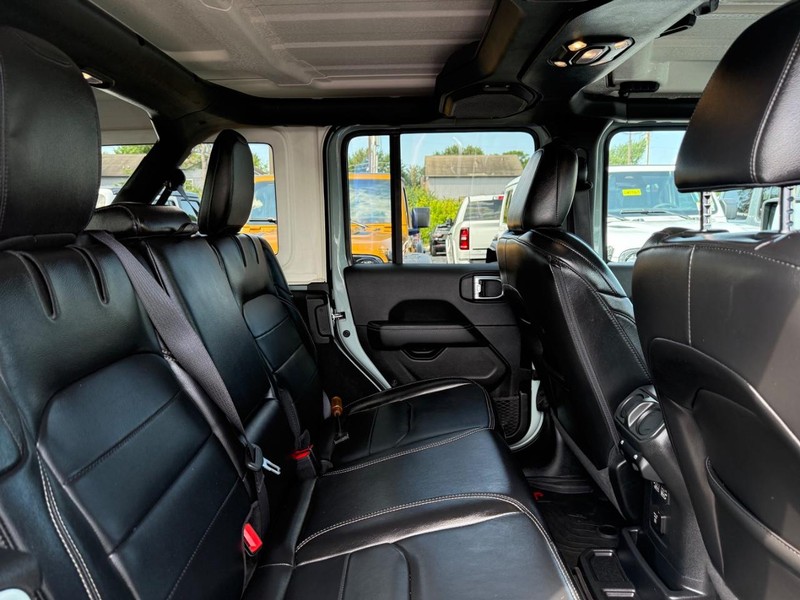 Jeep Wrangler 4xe Vehicle Image 10