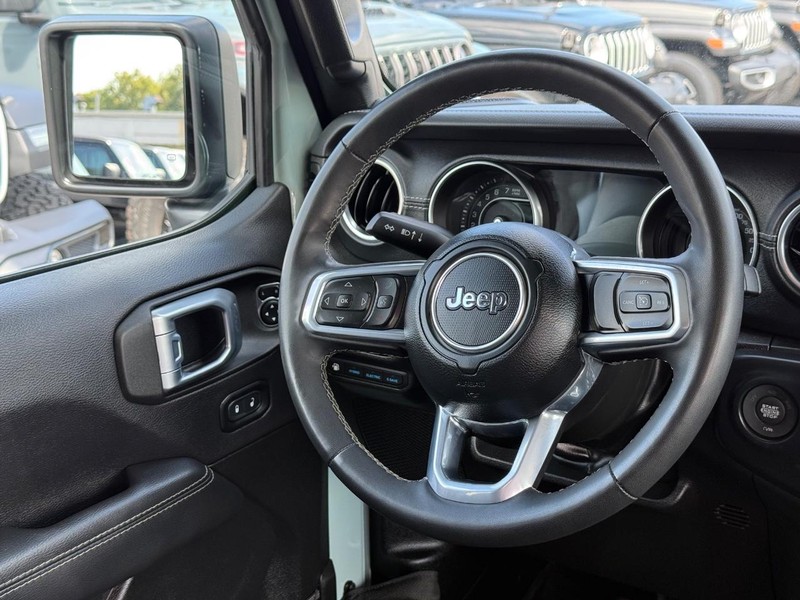 Jeep Wrangler 4xe Vehicle Image 12