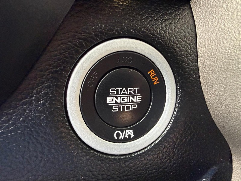 Ram 1500 Vehicle Image 16