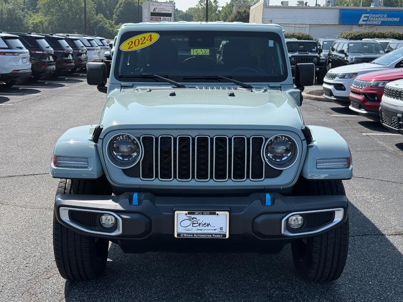 Jeep Wrangler 4xe Vehicle Image 09