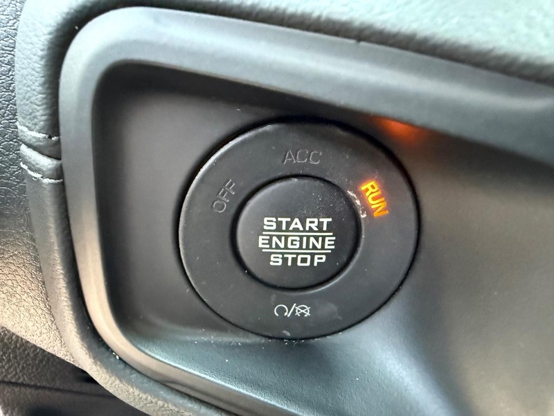 Jeep Wrangler 4xe Vehicle Image 15