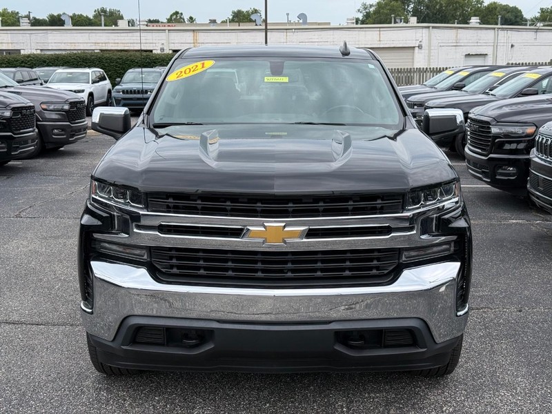 Chevrolet Silverado 1500 Vehicle Full-screen Gallery Image 09