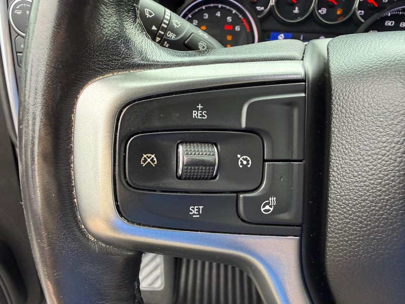 Chevrolet Silverado 1500 Vehicle Full-screen Gallery Image 13