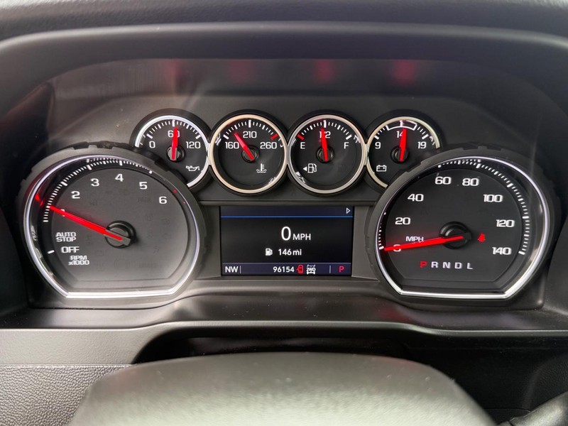 Chevrolet Silverado 1500 Vehicle Full-screen Gallery Image 22