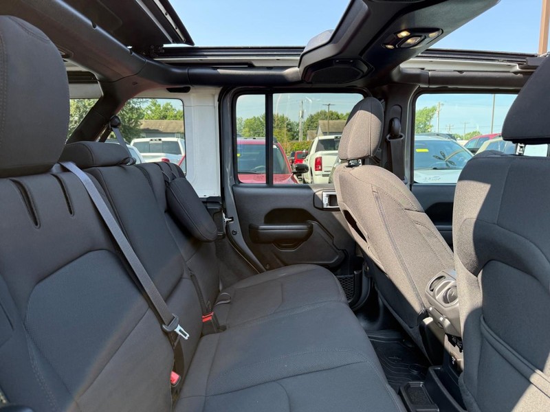 Jeep Wrangler 4xe Vehicle Image 10