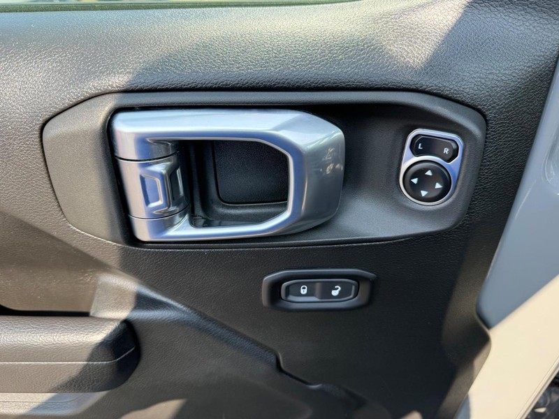 Jeep Wrangler 4xe Vehicle Image 26