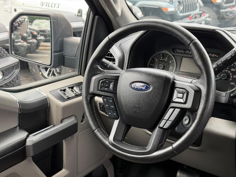 Ford F-150 Vehicle Image 12