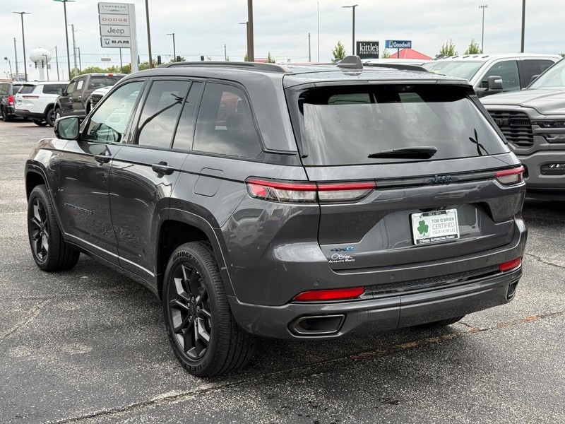 Jeep Grand Cherokee 4xe Vehicle Image 05