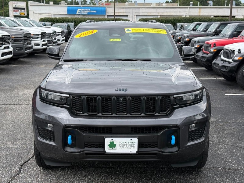 Jeep Grand Cherokee 4xe Vehicle Image 10