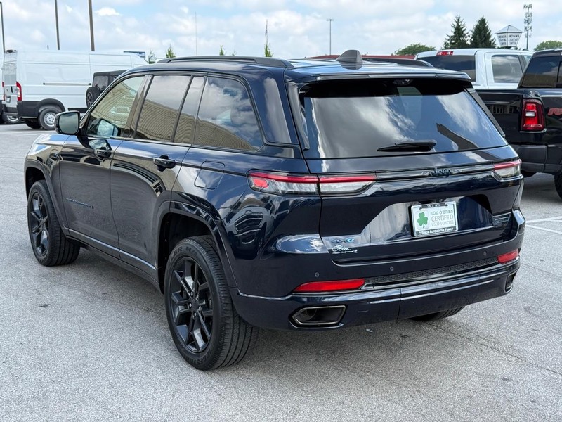Jeep Grand Cherokee 4xe Vehicle Image 05