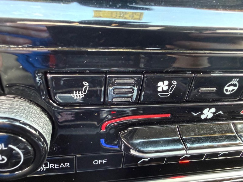 Jeep Grand Cherokee 4xe Vehicle Image 18