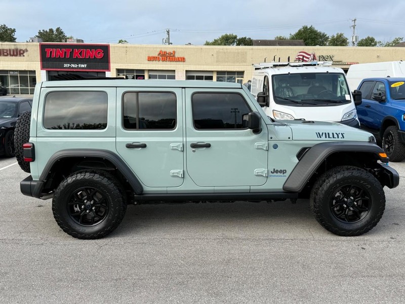 Jeep Wrangler 4xe Vehicle Image 02