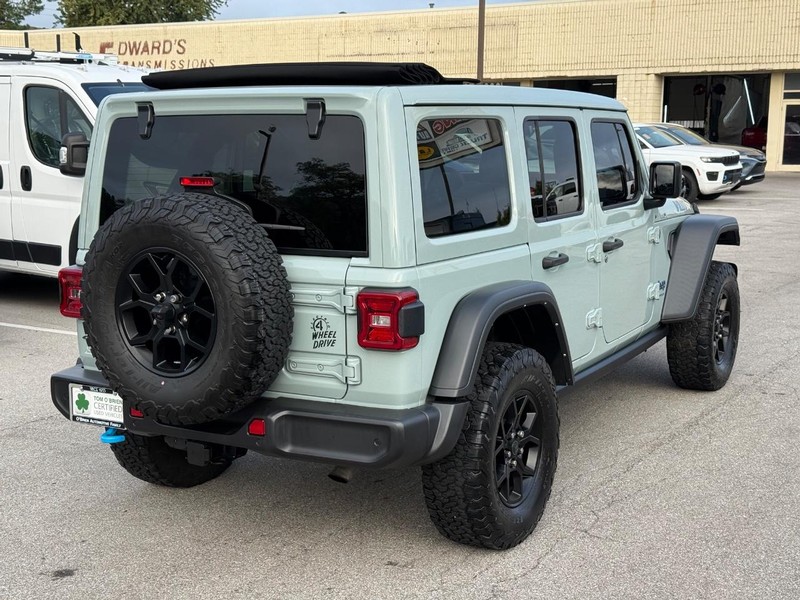 Jeep Wrangler 4xe Vehicle Image 03