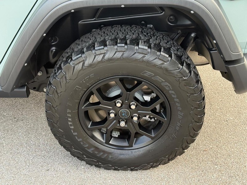 Jeep Wrangler 4xe Vehicle Image 06