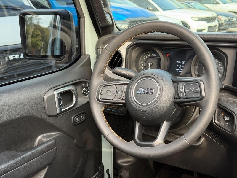 Jeep Wrangler 4xe Vehicle Image 12
