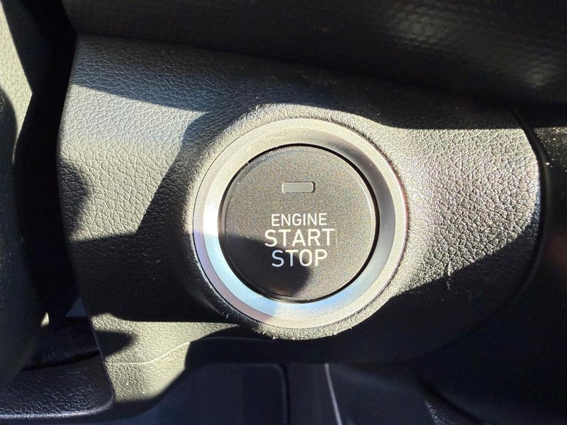 Hyundai Kona Vehicle Image 15