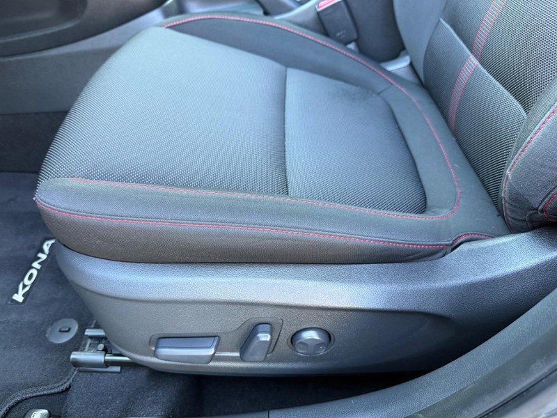 Hyundai Kona Vehicle Image 25