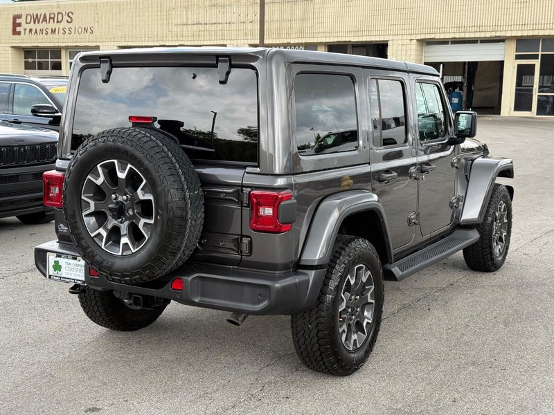 Jeep Wrangler Vehicle Image 03
