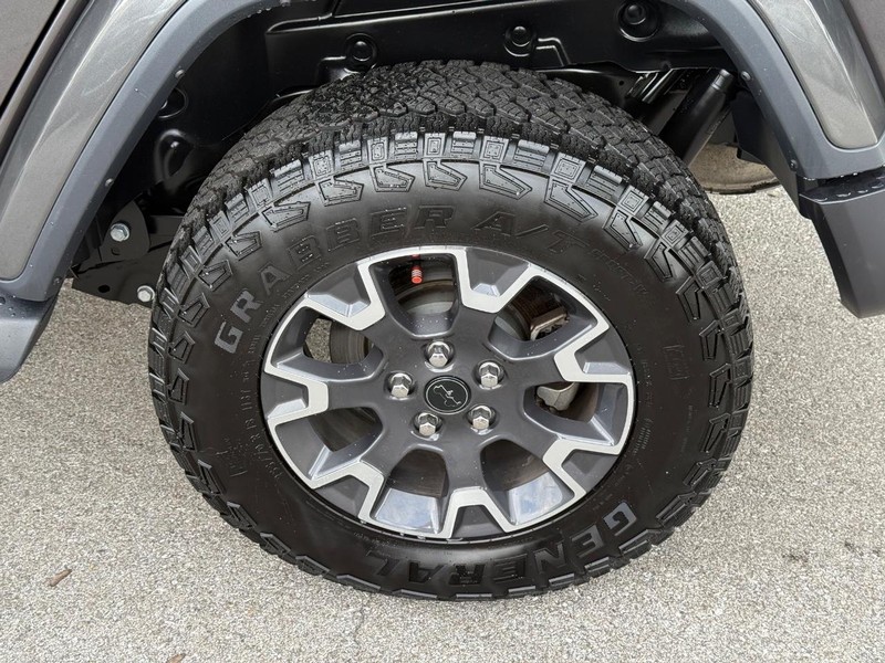 Jeep Wrangler Vehicle Image 06