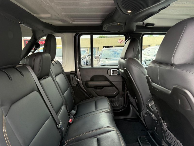 Jeep Wrangler Vehicle Image 10