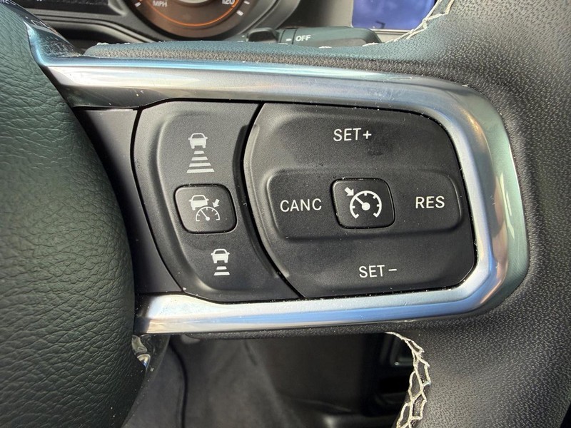 Jeep Wrangler Vehicle Image 14