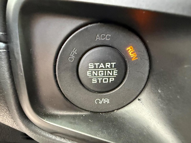 Jeep Wrangler Vehicle Image 15