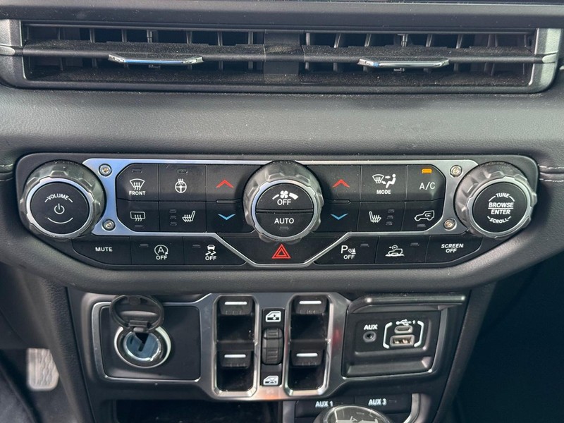 Jeep Wrangler Vehicle Image 19