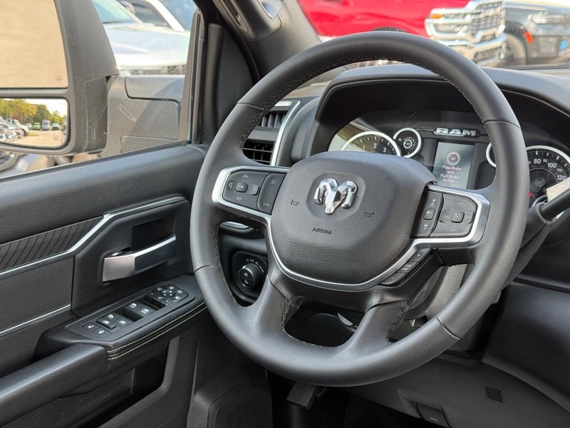 Ram 2500 Vehicle Image 12