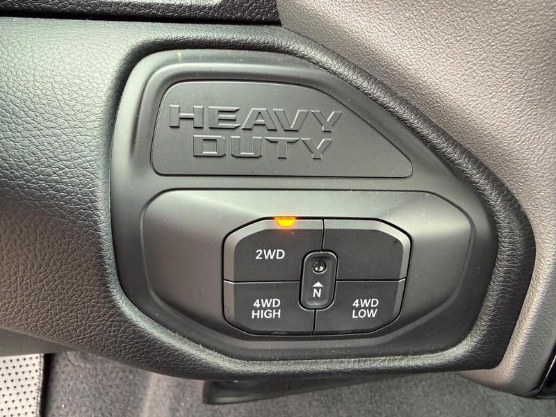 Ram 2500 Vehicle Image 16