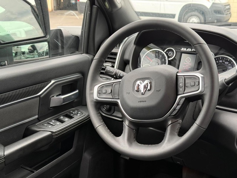 Ram 2500 Vehicle Image 12