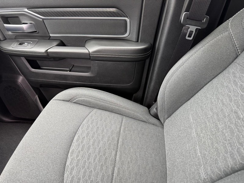 Ram 2500 Vehicle Image 20