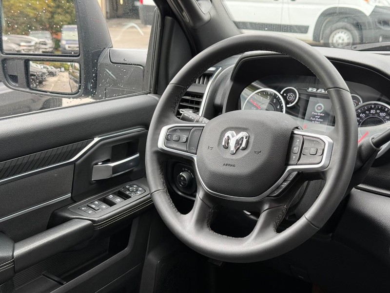 Ram 2500 Vehicle Image 12