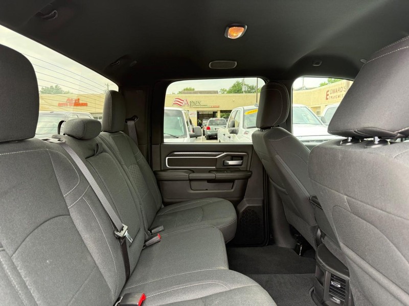 Ram 2500 Vehicle Image 10