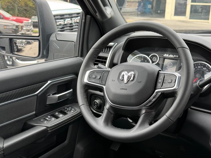 Ram 2500 Vehicle Image 12