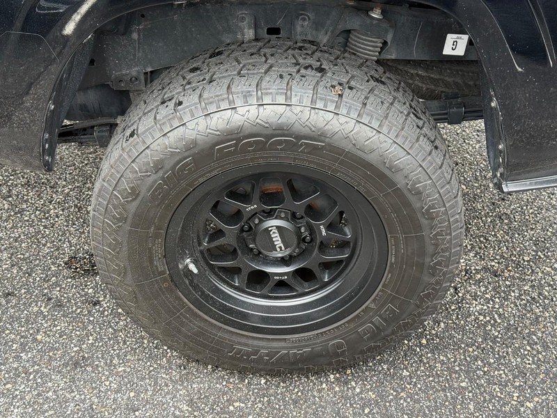 Toyota Tacoma 4WD Vehicle Image 06