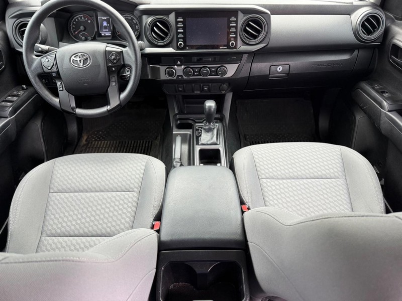 Toyota Tacoma 4WD Vehicle Image 11