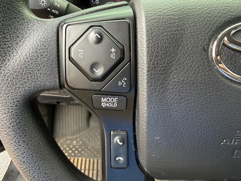 Toyota Tacoma 4WD Vehicle Image 13