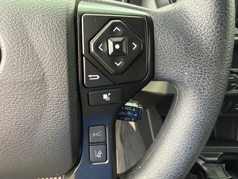 Toyota Tacoma 4WD Vehicle Image 14